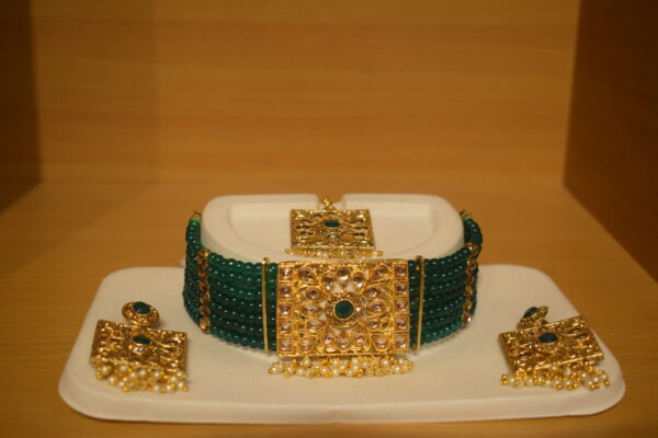 Rajputi Chokar Set With Green Moti