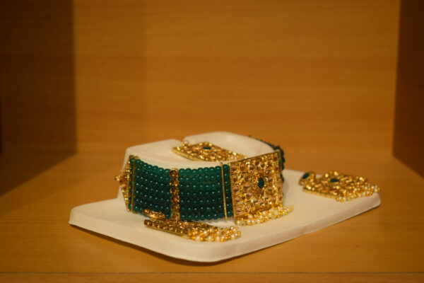 Rajputi Chokar Set With Green Moti - Image 4