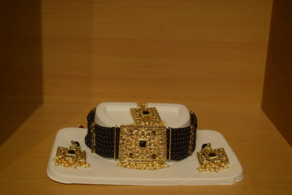 Rajputi Chokar Set in Black Golden - Image 3